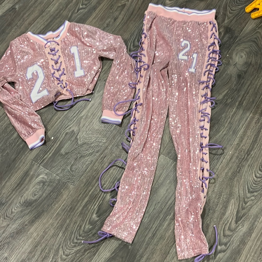 NWT Women’s Set Game day set/Super Bowl Party